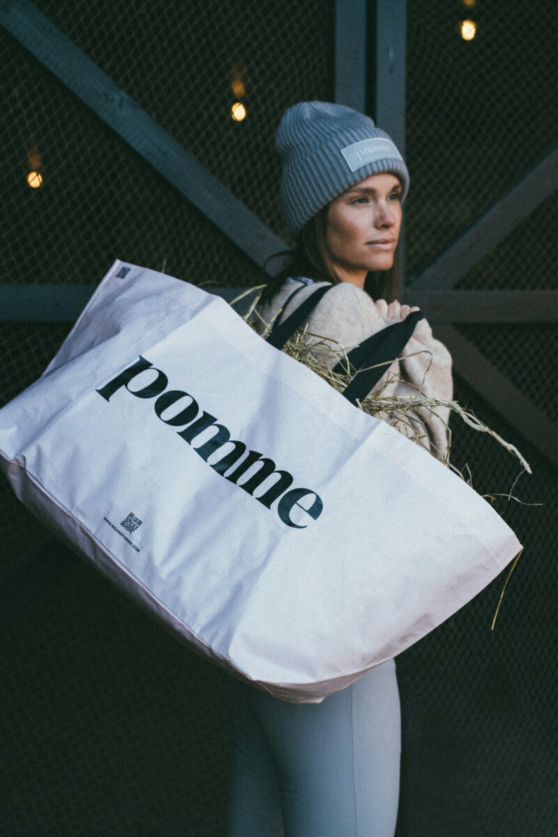 Pomme The Hay Bag#1