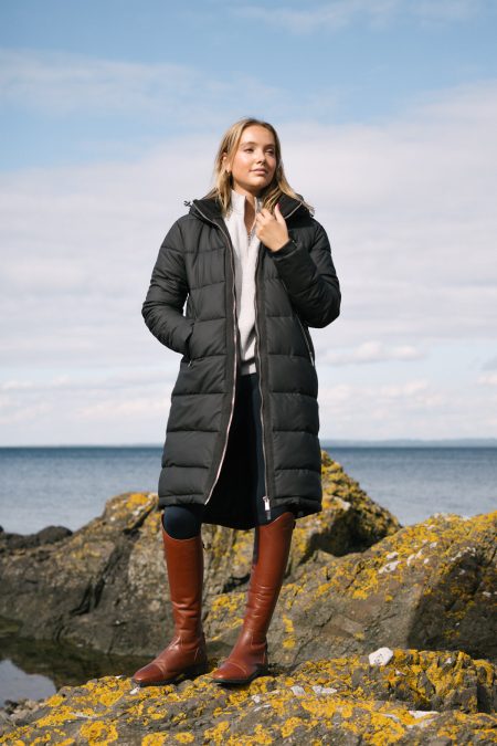 Pomme Poppy Winter, Schwarz