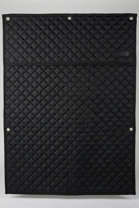 Amiko Stable Curtin, Schwarz