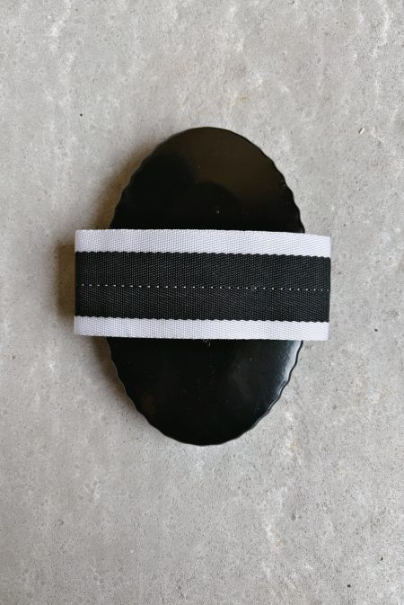 Peine de almohaza de metal Amiko, negro